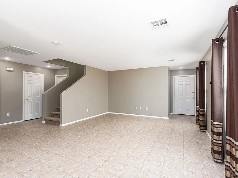 3077 Scalise Ct — Photo 5