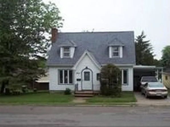 834 Madison St, Beaver Dam, WI 53916