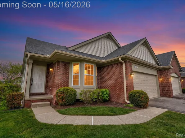 6397 Club Ct W #33, Grand Blanc, MI 48439