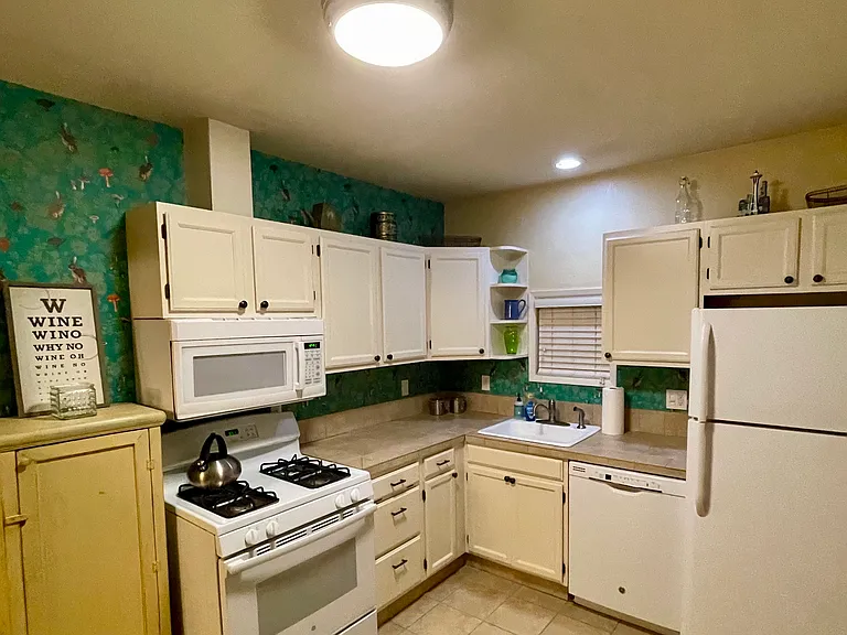 7962 Maple Ave SE — Photo 17