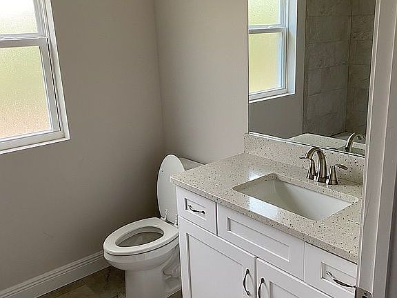 2nd image of 8204 N Pitcairn Way