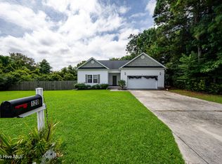 120 Secretariat Dr, Sneads Ferry, NC 28460
