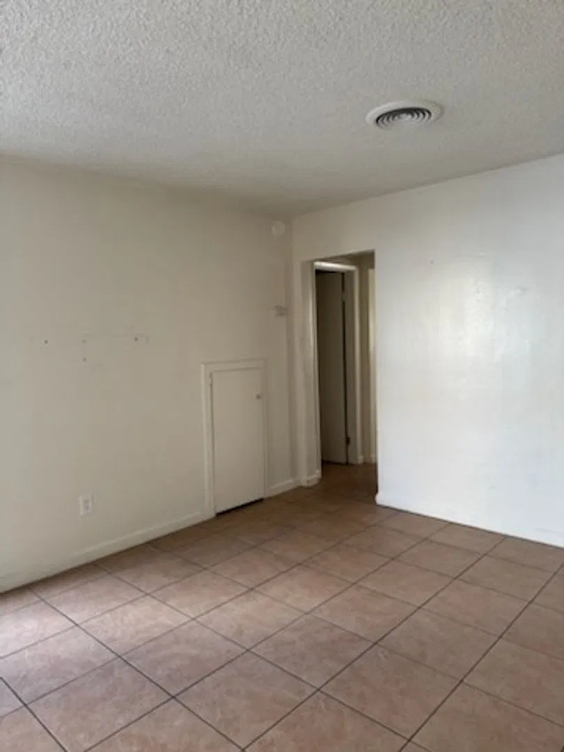 Palm St 2231 A-L — Photo 3