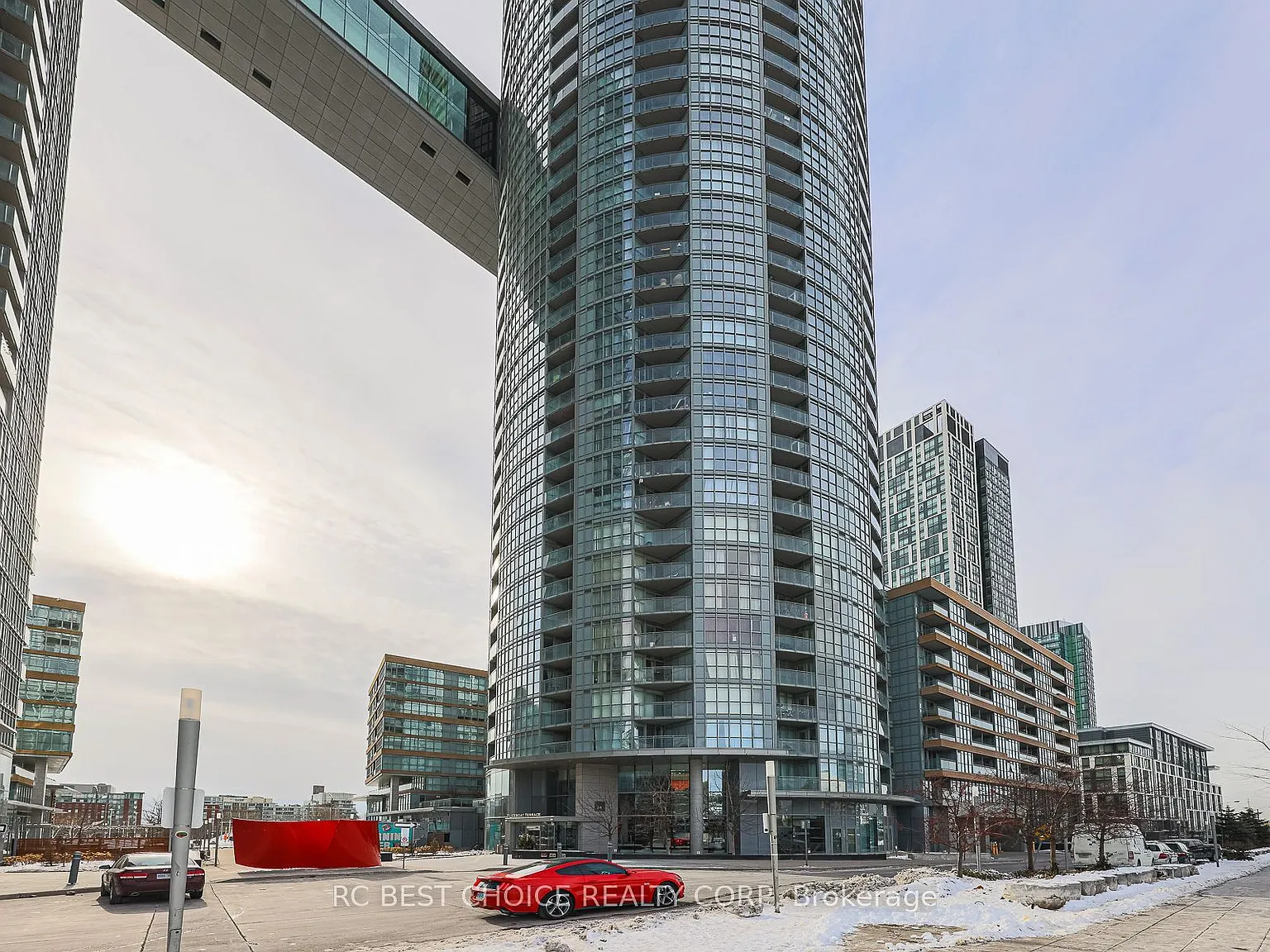 2 bed, $2,350 — Photo 2