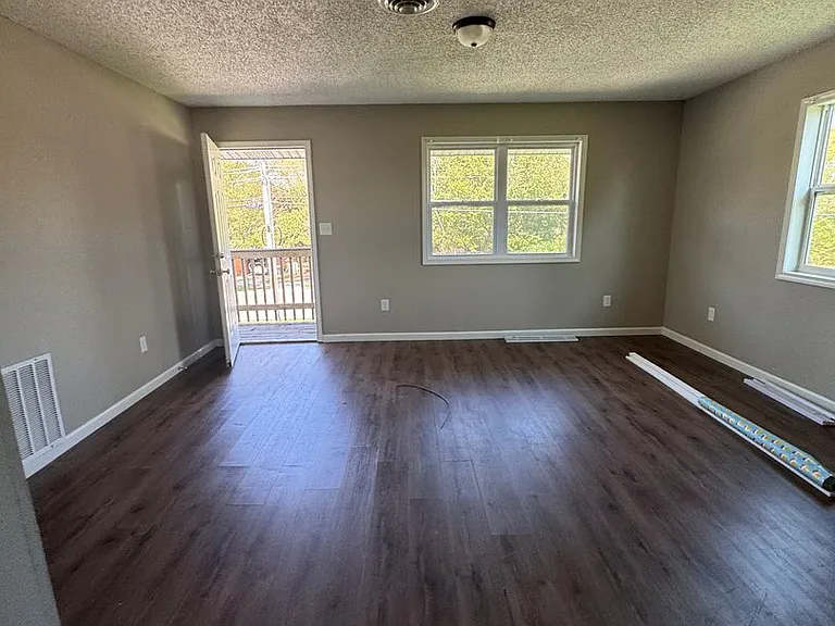 330 Timothy Rd — Photo 9