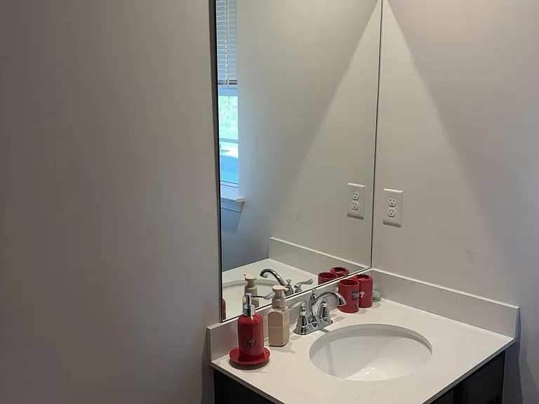 109 Almond Dr — Photo 11