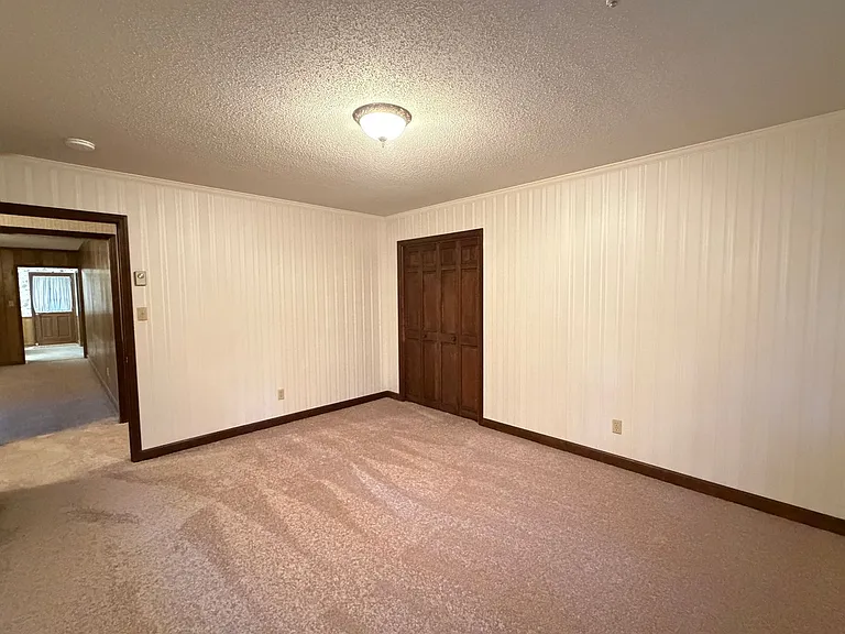 6811 Oakdale Rd — Photo 28