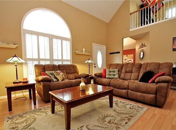 3rd image of 3430 Laurelwood Trl