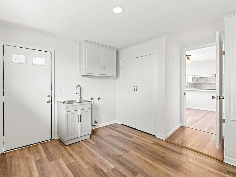 2606 Long Ln — Photo 15