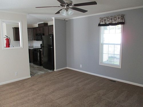 3rd image of 160 Parkbrook St SE
