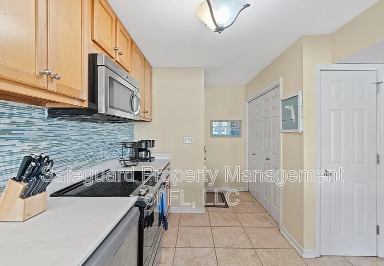 1500 Via De Luna Dr #E8 — Photo 20
