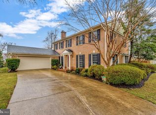 6131 Ramshorn Dr, Mc Lean, VA 22101