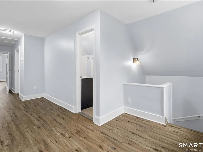 55 Admiral St #2 — Photo 18