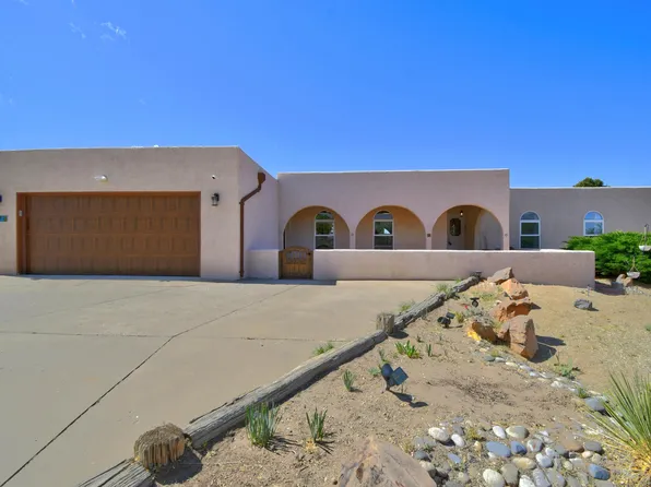 1201 Marigold Dr NE, Albuquerque, NM 87122