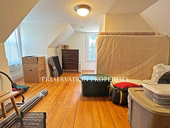 4th image of 106 Harvard St #1