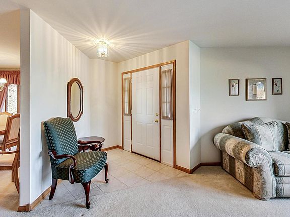 3rd image of 5429 Foxwoods Dr