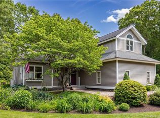 15 Indian Hill Rd, Farmington, CT 06032