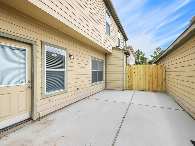 23611 Wildwood Green Way — Photo 31