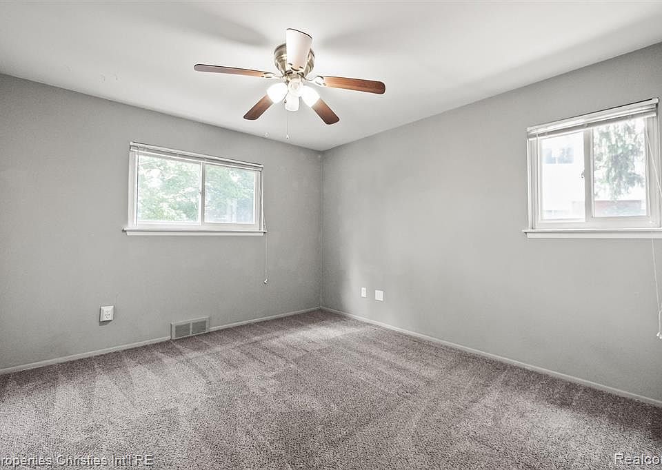 215 Woodsboro Dr, photo 14