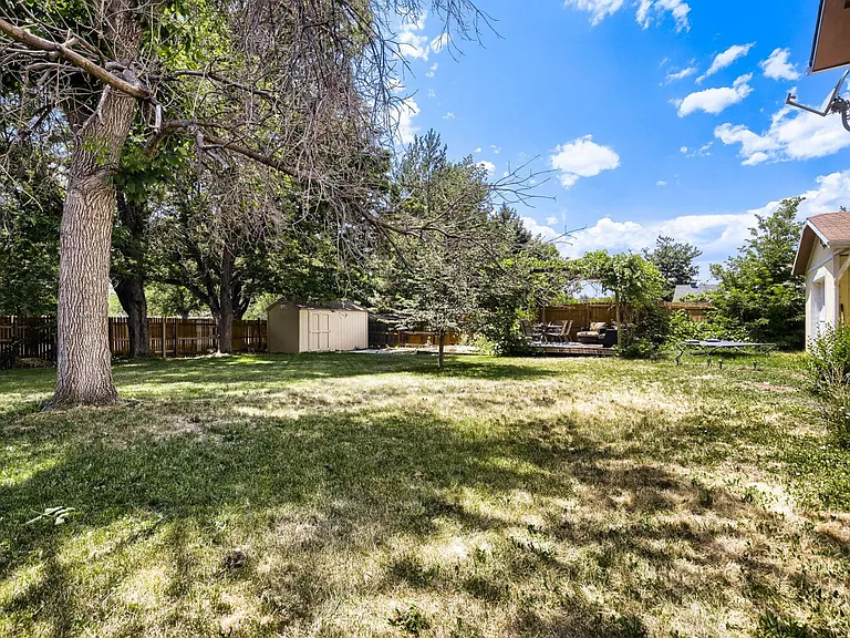 329 Chinook Ave — Photo 24