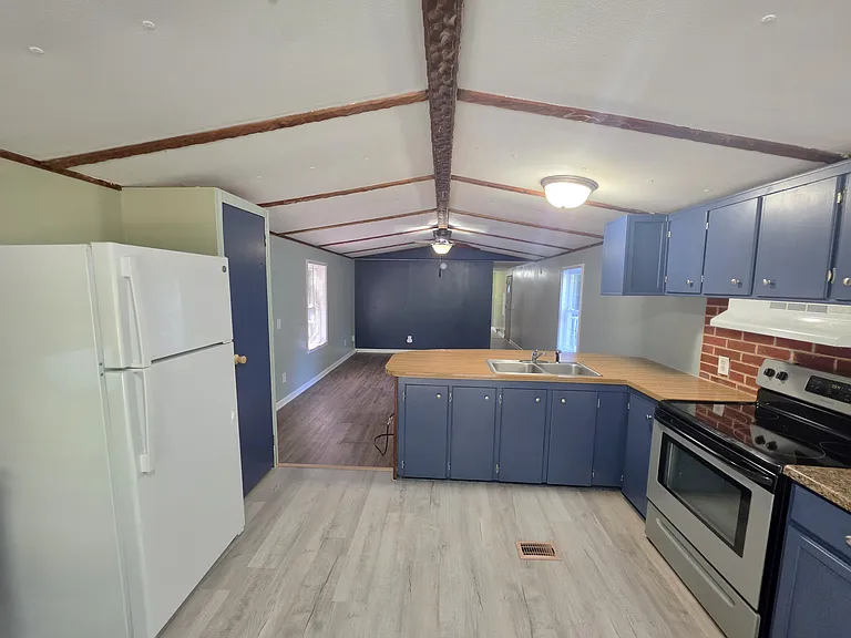 1335 Singing Pines Dr — Photo 6