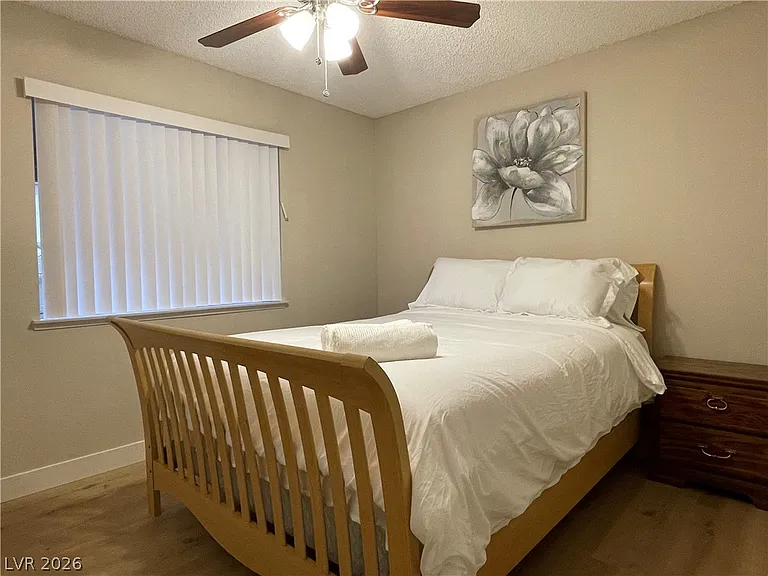 3823 El Camino Rd — Photo 13