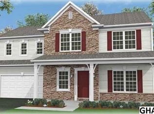 42 Hamlet Cir, Mechanicsburg, PA 17050