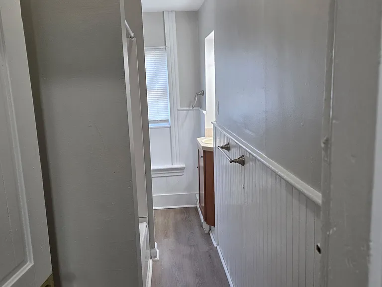 819 Pierce St — Photo 4