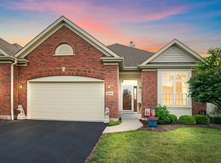 4100 Coyote Lakes Cir, Lake In The Hills, IL 60156