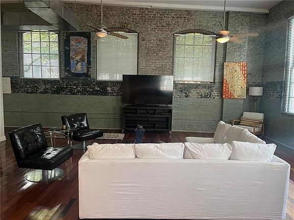 3rd image of 920 Poeyfarre St APT 244