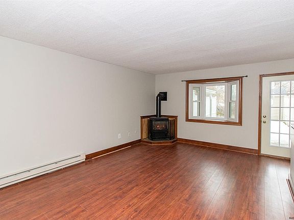 2nd image of 17 Tenandaho Ln