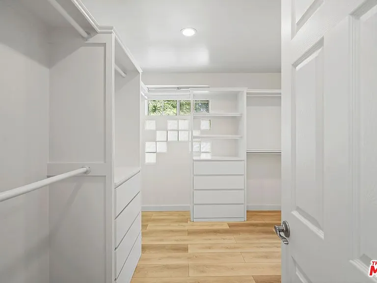 2910 Santa Carlotta St — Photo 21