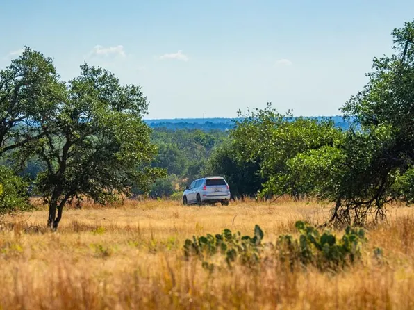 530 Joseph Ln, Harper, TX 78631