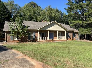 570 Grimes Pl, Roswell, GA 30075