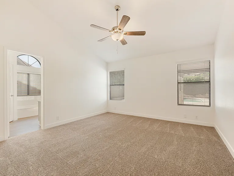 5656 E Saint John Rd — Photo 34