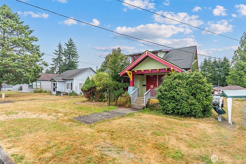 2nd image of 853 Fowler Street