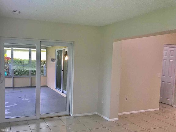 9825 NW 25 Ct 10