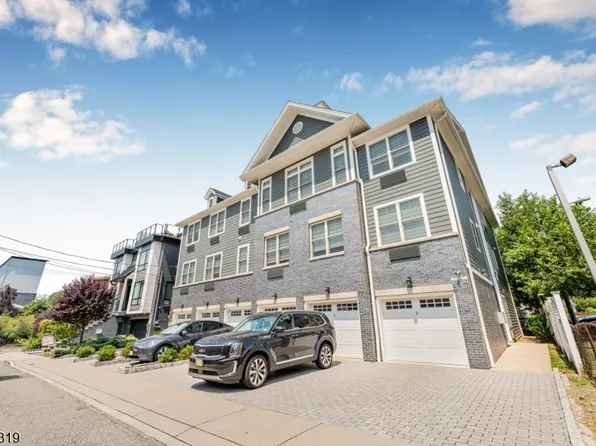 17 Cumbermeade Rd #301, Fort Lee Boro, NJ 07024
