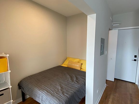 Convertible studio space for full size bed (Can also use this as extra closet space and have bed in living room area)