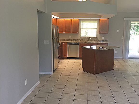4th image of 519 Millcreek St