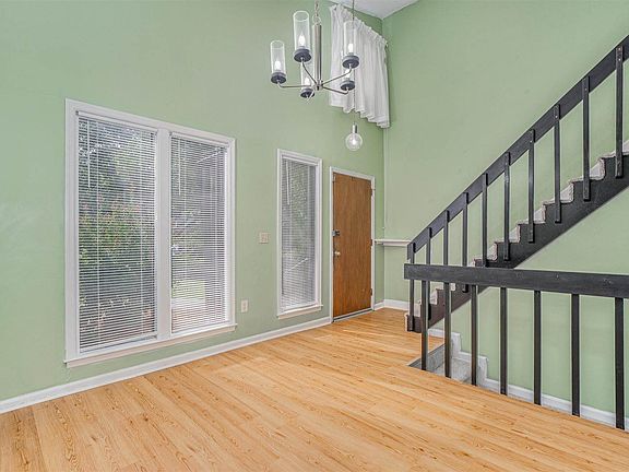 4th image of 118 Temple Walk Rd