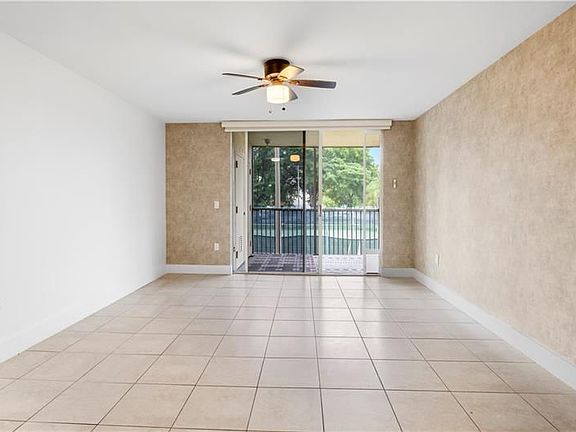 5th image of 8255 Lake Dr APT 208