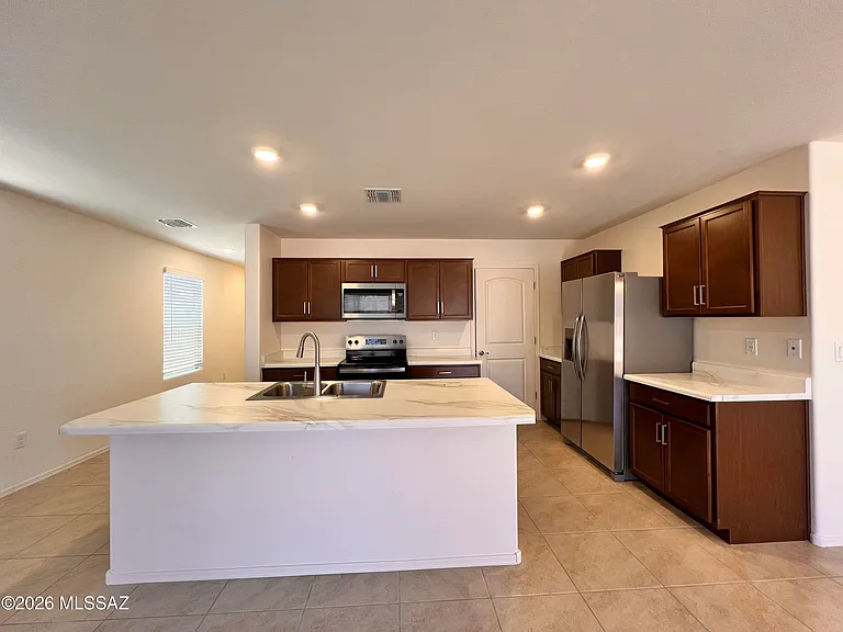 11977 E Chamrod Dr — Photo 5