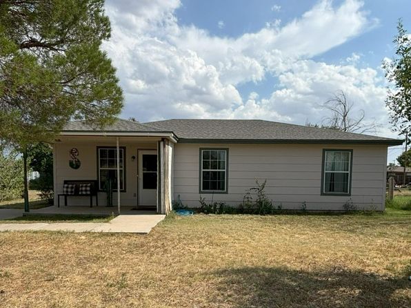 209 E 6th St, Olton, TX 79064