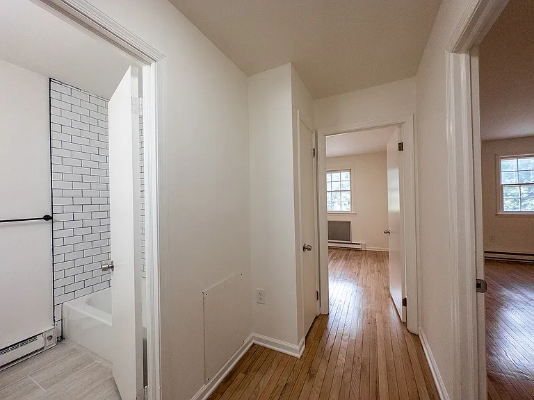 Hampshire Place Townhomes — Photo 13