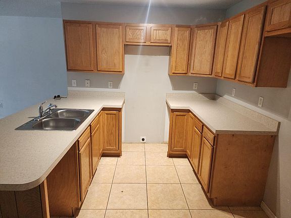 5th image of 106 Dahl Ave APT B