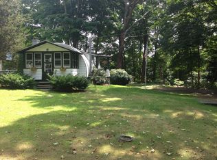 8 Howd Ave, Branford, CT 06405
