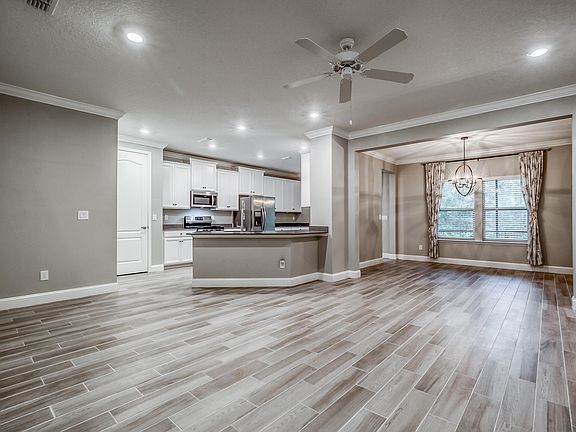 2nd image of 353 Rivercliff Trl
