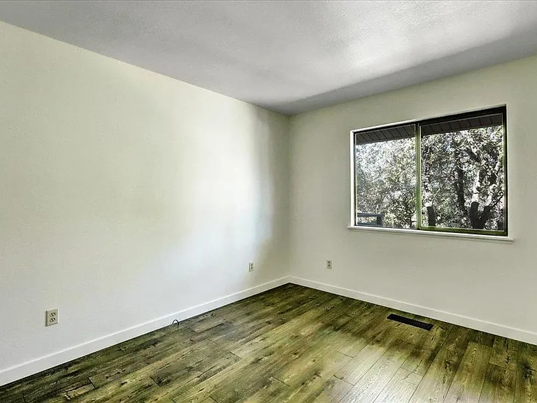 14319 Knobcone Dr — Photo 29