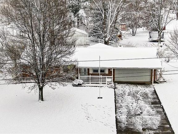 2nd image of 82 Fay Dr